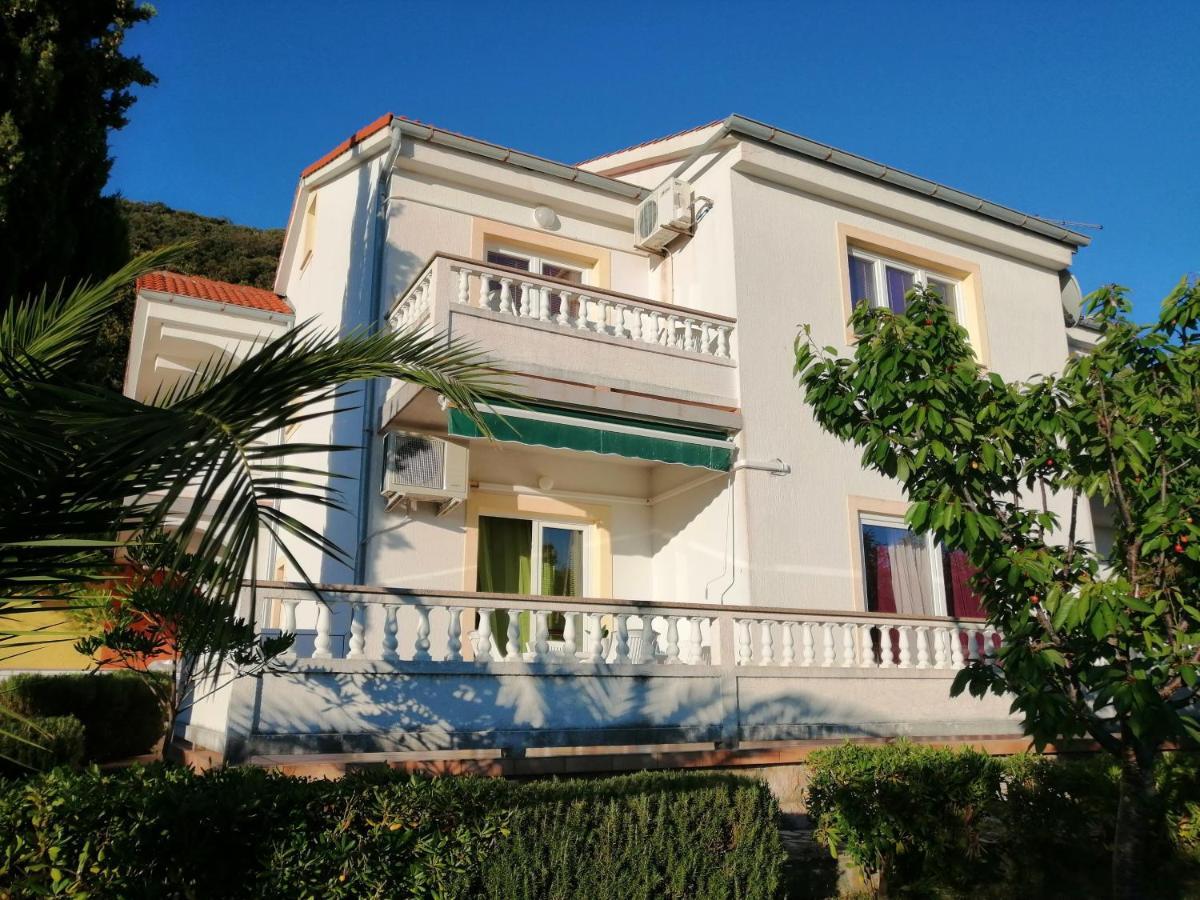 Apartments Fafandjel Rab Town Exterior foto