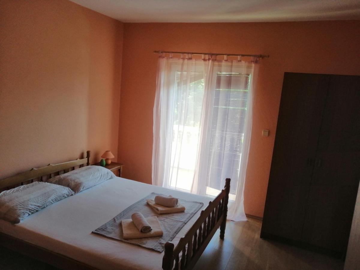 Apartments Fafandjel Rab Town Exterior foto